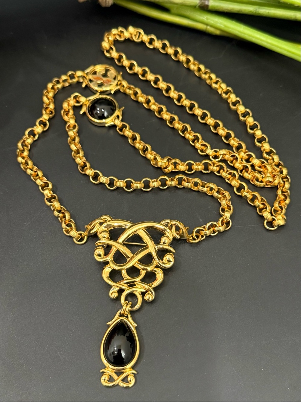 HEIDI DAUS Night And Day Gold Chain Black Cabochon Brooch Pendant Necklace